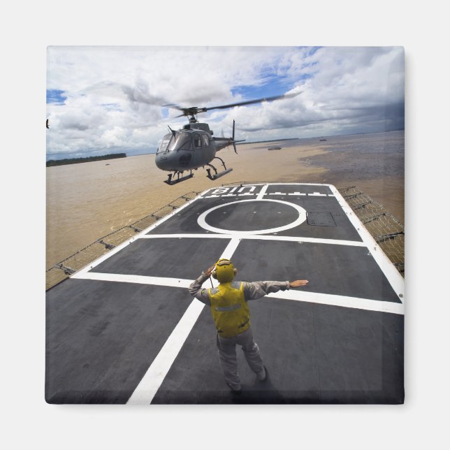 Imã Eurocopter brasileiro se prepara para aterrissar (Frente)