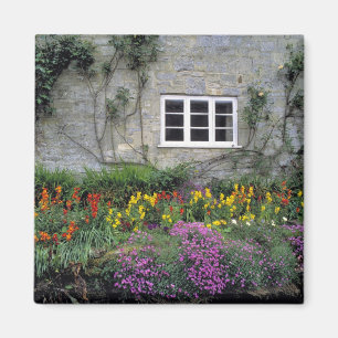 Imã Europa, Inglaterra, Teffont Magna. Flores enchem