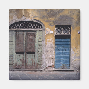 Imã Europa, Itália, Lucca. Essas velhas portas adicion
