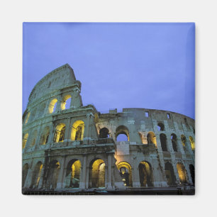 Imã Europa, Itália, Roma. Vista noturna do