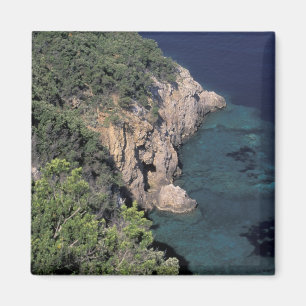 Imã Europa, Itália, Toscana. Costa rochosa; Cala
