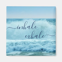 Exalar Ondas Azuis Oceânicas Inalando