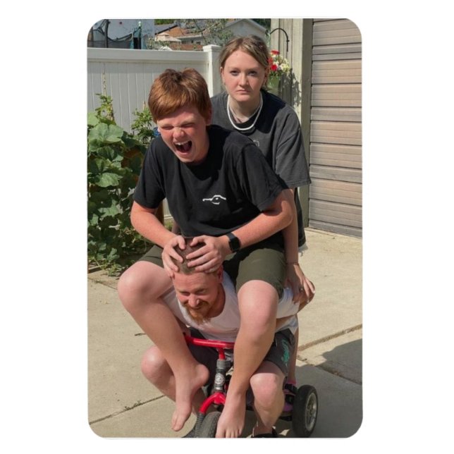 Ímã Família divertida em uma viagem (Vertical)