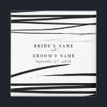 Imã Favor de Casamento do Abstrato Branco Negro Modern<br><div class="desc">Um moderno design de casamento preto e branco. Um design de temas preto e branco que incorpora derrames de tinta preta rústicos. Um design elegante e minimalista perfeito para quem ama designs de temas de tendências simples. Um elegante na moda de casamento favorece o magnet design com elementos modernos. Também...</div>