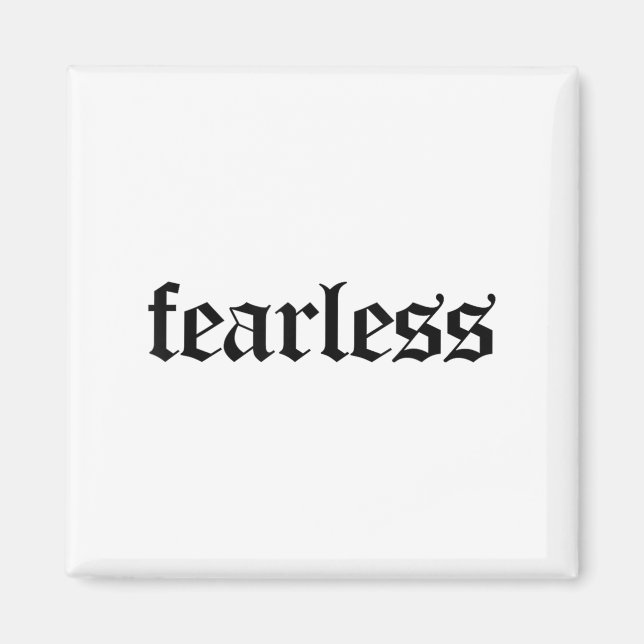 Imã Fearless Tee Shirt, Fearless And Strong Motivation (Frente)