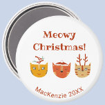 Imã Feliz Cat Personalizado Natal<br><div class="desc">Um monte de gatos bonitos e divertidos em chapéus e acessórios de férias de inverno para fazer você sorrir. Altere a saudação,  o nome e o ano para personalizar. Arte original de Nic Squirrell.</div>