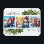 Ímã Feliz Natal Moderno Holly Berry Fotografia Magnet<br><div class="desc">Celebre a época mais maravilhosa do ano com nosso feliz Natal Moderno Holly Berry Foto Magnet! Esta bela carta apresenta uma impressionante colagem de três fotos, juntamente com o verde-aquarela de inverno moderno e os motivos festivos de morango sagrado. A maneira perfeita de enviar alegria de férias aos seus amigos...</div>