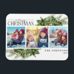 Ímã Feliz Natal Moderno Holly Berry Fotografia Magnet<br><div class="desc">Celebre a época mais maravilhosa do ano com nosso feliz Natal Moderno Holly Berry Foto Magnet! Esta bela carta apresenta uma impressionante colagem de três fotos, juntamente com o verde-aquarela de inverno moderno e os motivos festivos de morango sagrado. A maneira perfeita de enviar alegria de férias aos seus amigos...</div>