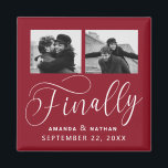Imã Finalmente Casamento Minimalista 2 Foto Salvar Dat<br><div class="desc">Valeu a pena esperar e agora você está finalmente pronto para enviar suas datas de salvamento! Esses casamento minimalistas, exceto a data em que ímanes são perfeitamente simples, mas super modernos. Personalize facilmente o design, adicionando suas próprias fotos, nomes e data de casamento. Itens correspondentes podem ser encontrados na coleção....</div>