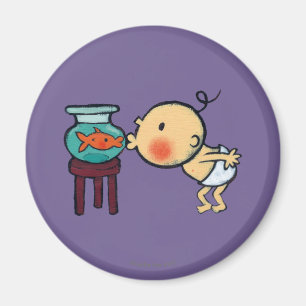 Imã Fishbowl beija o peixe dourado alaranjado