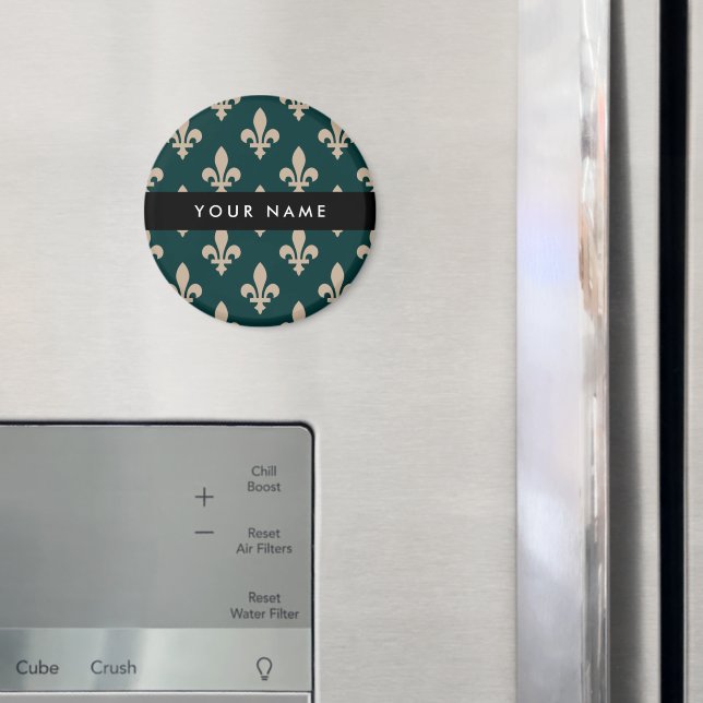 Imã Fleur de Lis, Bege sobre Verde, Real, Seu Nome (In Situ (Fridge))
