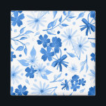 Imã Flores Selvagens Azuis do País Floral<br><div class="desc">Este padrão bonito apresenta um esquema de cores monocromático em tons de azul em um tema de flor silvestre macia e rústica. Perfeito para sua segunda casa ou casa de férias.</div>