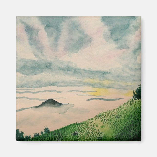 Imã Foggy Hilltop Magnet (Frente)