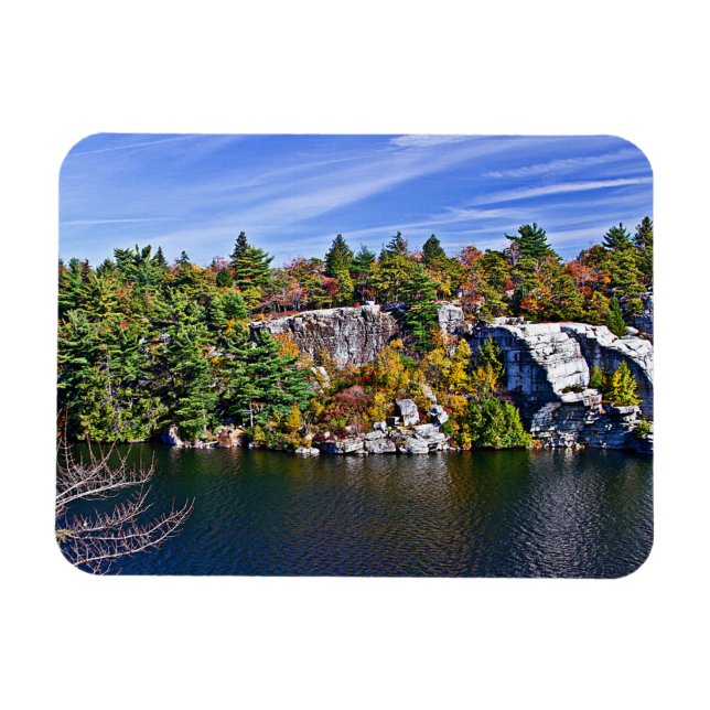 Ímã Folhagem de outono em torno do lago Minnewaska (Horizontal)