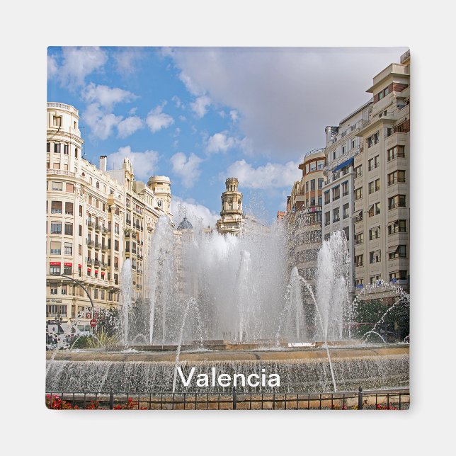 Imã Fonte na Praça da Administração em Valência (Frente)