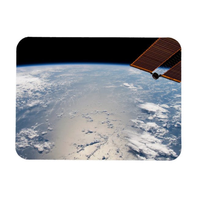 Ímã Formação De Nuvens Em Torno Do Sol Ao Longo Do Pac (Horizontal)