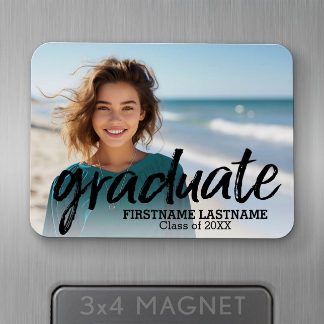 Ímã Foto de Formatura Moderna com Letreiro à Mão (Personalized fridge magnet - add photos and custom text)