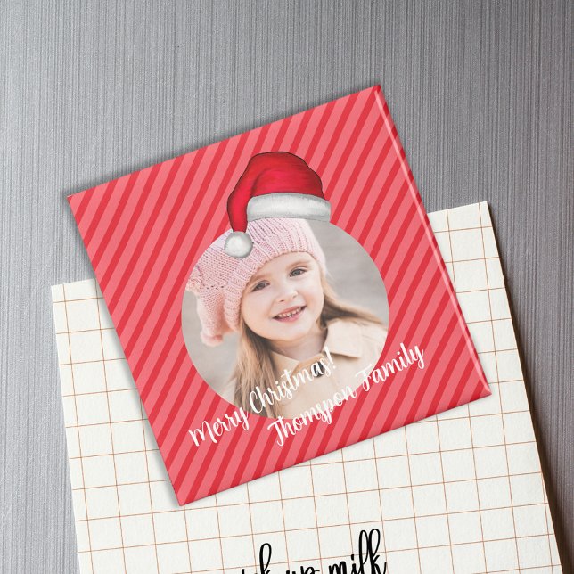 Imã Foto de Natal Fofo Santa Hat Whimsical (Cute Santa striped holiday photo magnet)