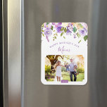Ímã Foto do Dia de as mães Floral Lilac<br><div class="desc">Imagem personalizada de Dia de as mães personalizada personalizada com sua foto e texto. Este bonito design feminino apresenta uma borda floral de cor d'água em tons de púrpura pastel e verde. Use as ferramentas de design para adicionar mais fotos, editar o texto com sua própria mensagem especial e personalizar...</div>