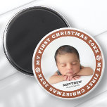 Imã Foto do floco de neve moderno de Natal do bebê<br><div class="desc">Esta design simples e moderna é composta por tipografia de serifa e adiciona uma foto personalizada do seu bebê e ano.</div>