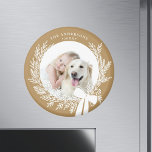 Imã Foto do ouro Brown & White Christmas Wreath<br><div class="desc">Imagem fotográfica de Natal com uma simples coroa de Natal. Para uma personalização mais avançada deste design,  clique no BOTÃO DE FERRAMENTAS DESIGN acima!</div>