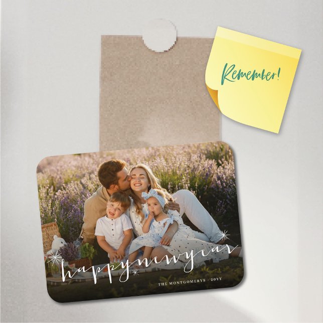 Ímã Foto Dourada do Starburst do Script Moderno do fel (Happy New Year Classic Script Starbursts Photo Flexible Magnet @ fat_fa_tin)