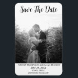 Ímã Foto Elegante Simples Casando Magneta Negra Modern<br><div class="desc">Casamento fotográfico simples,  elegante,  preto e branco,  moderno,  Imã salve a data. Você pode personalizá-lo com seus detalhes.</div>