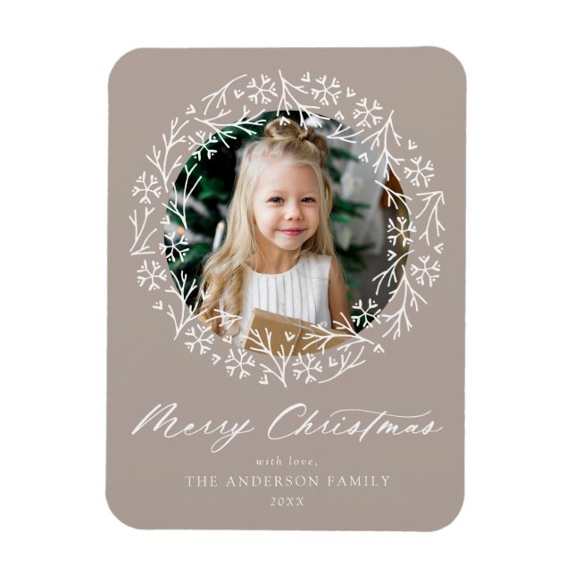 Ímã Foto Elegante Snowflake Wreath Mocha (Vertical)