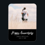 Ímã Foto personalizada do aniversário do casamento da<br><div class="desc">Casamento de aniversário com na moda e design eterno. Um aniversário para lembrar para sempre.</div>
