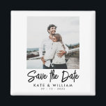 Imã Foto simples e moderna Casamento Salve a Data<br><div class="desc">Uma simples imã salve a data fotográfica moderna. Personalize esta design minimalista para ter seus detalhes pessoais e sua mensagem.</div>