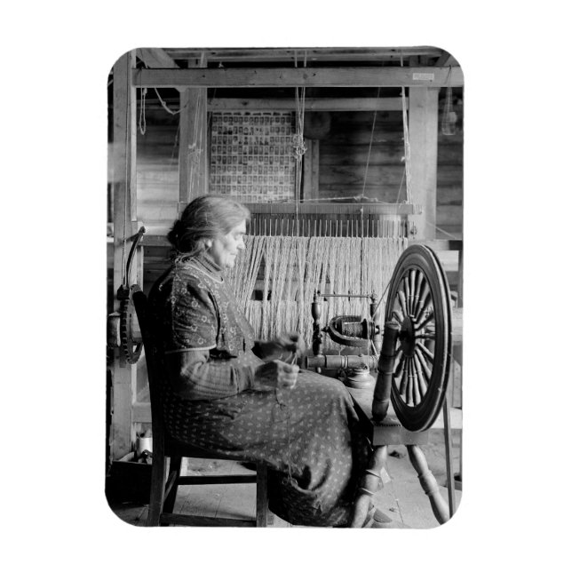 ÍMÃ FOTOGRAFIA DO MODELO WOMAN SING SPINNING WHEEL 193 (Vertical)