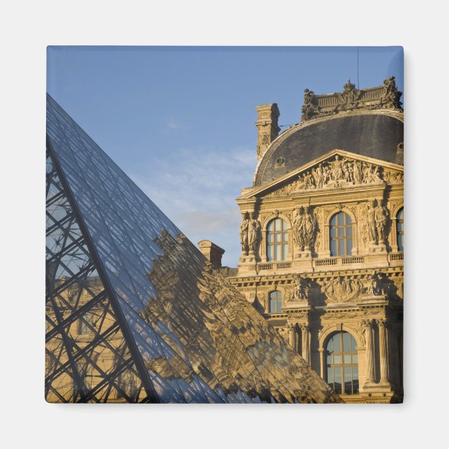 Imã França, Paris, Museu do Louvre e a Pirâmide, (Frente)