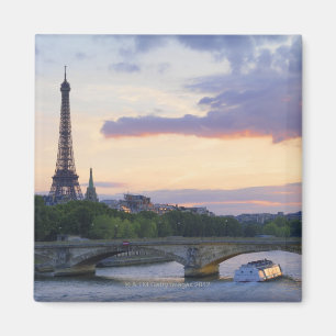 Imã France, Paris, barco da excursão no rio Seine,