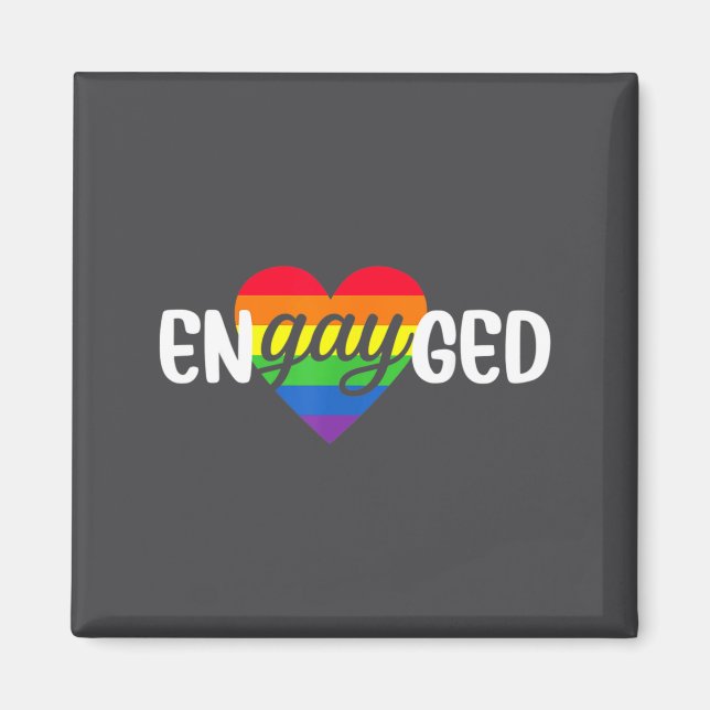 Imã Funny Engayged Gay Couple Engagement Party Rainbow (Frente)