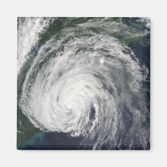 Imã Furacão Earl ao largo do Atlântico-Médio (Frente)