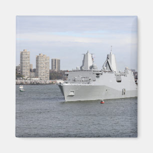 Imã Fuzileiros e marinheiros trazem os trilhos