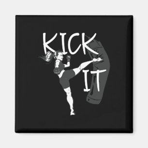 Imã Garota de Kickboxing Dê um Chute