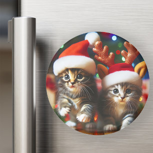 Imã Gatinhos bonitos com Papai Noel e chapéus de rena