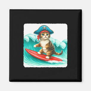Imã Gato Surfista Com Chapéu de Pirata na Prancha de S