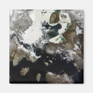 Imã Gelo marinho e sedimento visíveis em Nunavut,