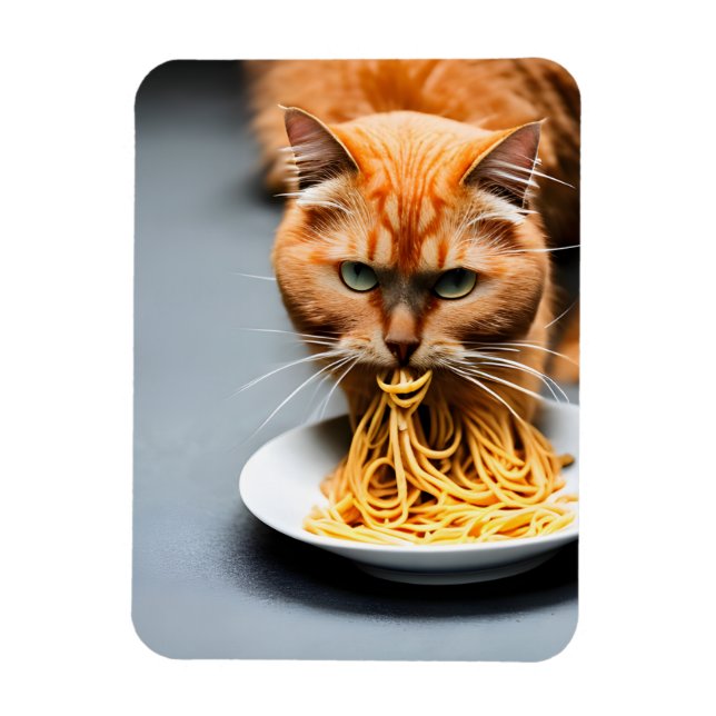 Ímã Ginger Cat Eating Spagetti (Vertical)