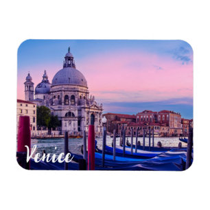 Ímã Grande Canal com gondolas e igreja em Veneza