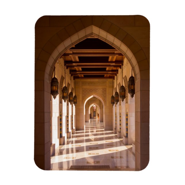 Ímã Grande Mesquita de Sultan Qaboos em Muscat, Omã (Vertical)