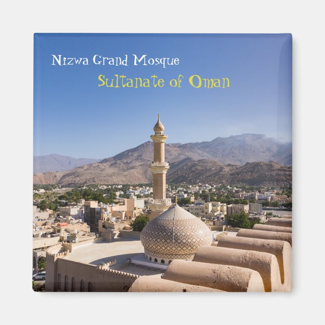 Imã Grande mesquita e minarete em Nizwa - Omã (Frente)