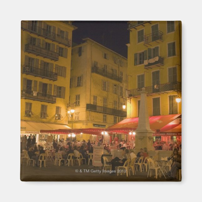 Imã Grupo de pessoas sentados num café da calçada, (Frente)