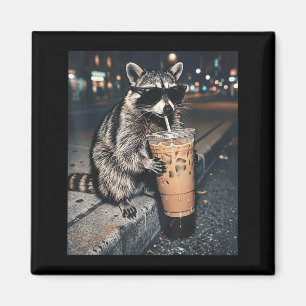 Imã Guaxinim bebendo café gelado meme engraçado de ani