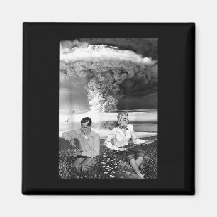 Imã Guerra Nuclear na Nuvem com Bomba Atômica - Retro 