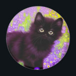 Imã Gustav Klimt Black Kitten<br><div class="desc">Magnet com um gatinho preto Gustav Klimt! Esta beleza de olhos largos se coloca num campo verde de flores roxas. Um presente pensativo para amantes de gatos e entusiastas de arte austríacos!</div>