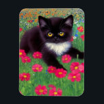 Ímã Gustav Klimt Tuxedo Cat<br><div class="desc">Magnet com um gato Gustav Klimt tuxedo! Este adorável gatinho preto e branco se senta num campo de flores vermelhas,  azuis,  brancas e laranja. Um presente incrível para amantes de gatos e entusiastas de arte austríacos!</div>