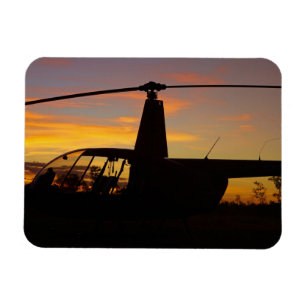 Ímã helicóptero Robinson R44 ao pôr do sol
